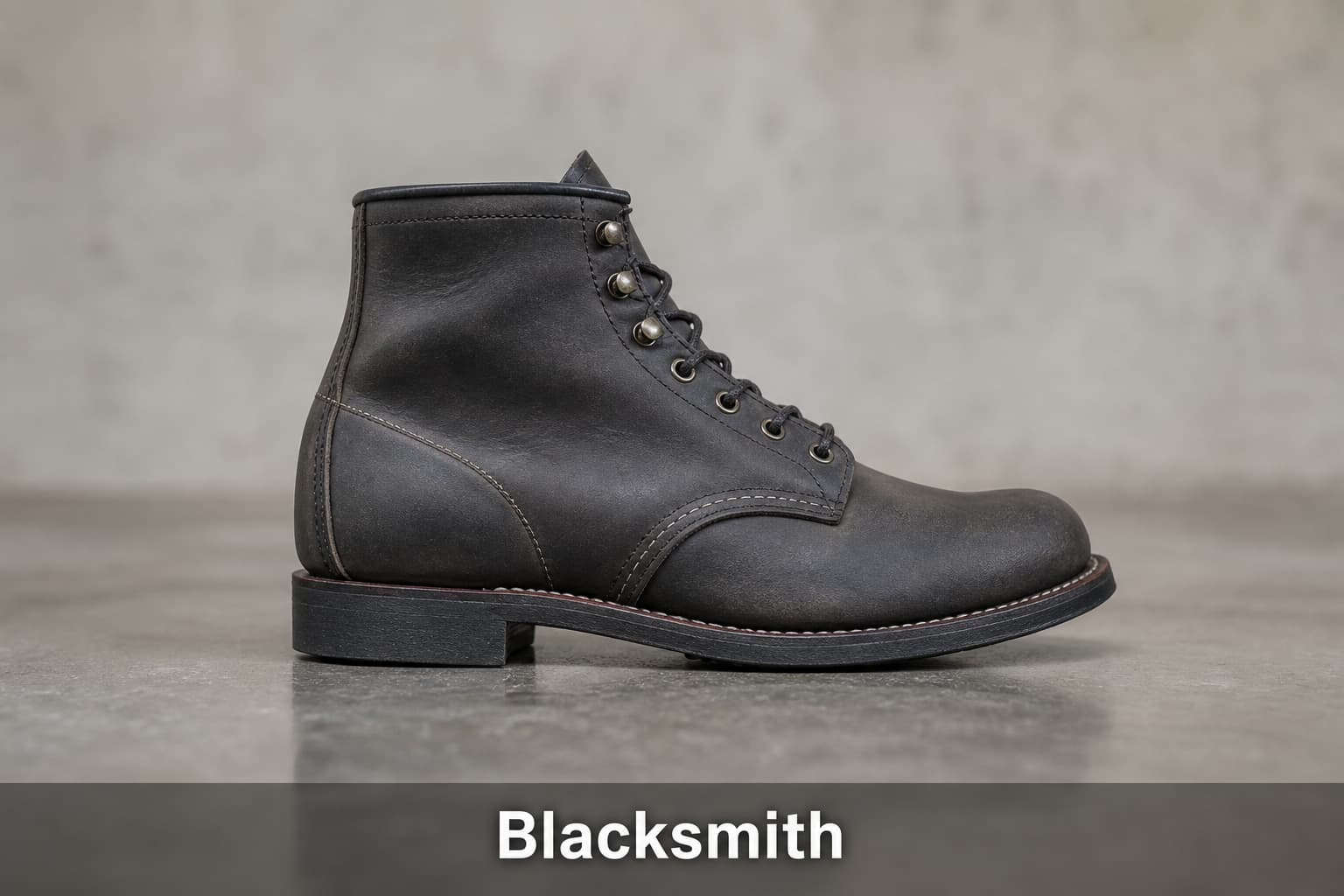 Botte Red Wing Blacksmith en cuir charcoal, profil sobre